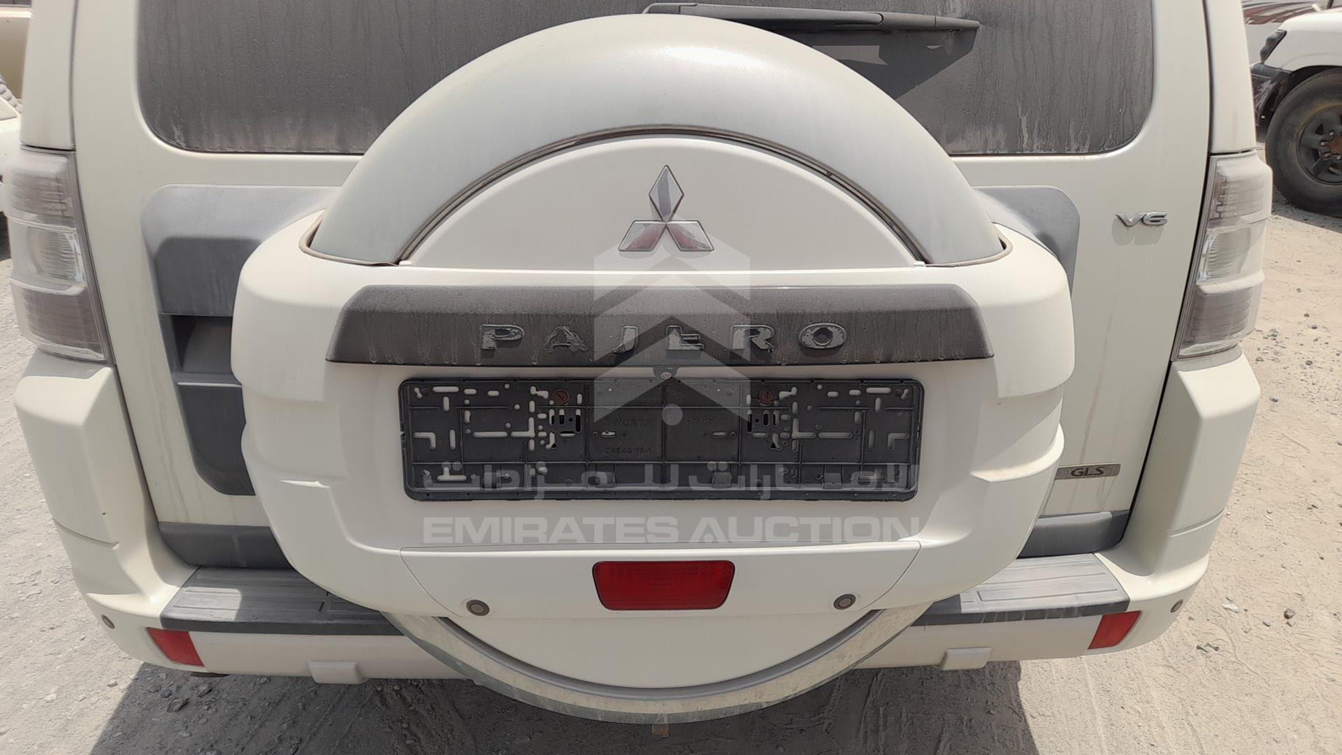 2010 MITSUBISHI PAJERO VIN: JMYLRV95WAJ711426