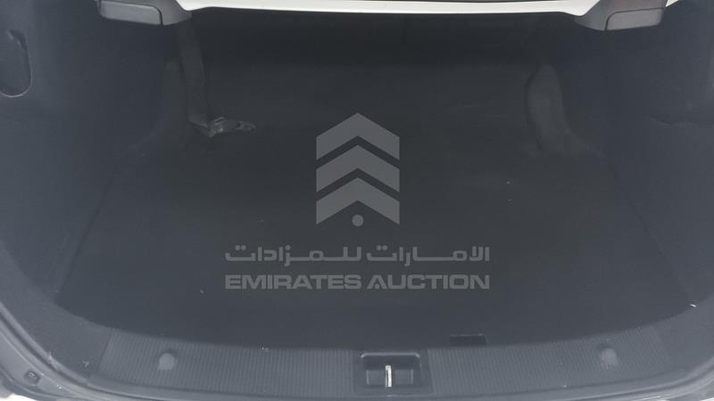 WDDGJ7HB7DG056594 Auction: EmiratesAuction Lot: 428637 WDDGJ7HB7DG056594 Mercedes C 63 AMG 2013 WHITE Photo 24