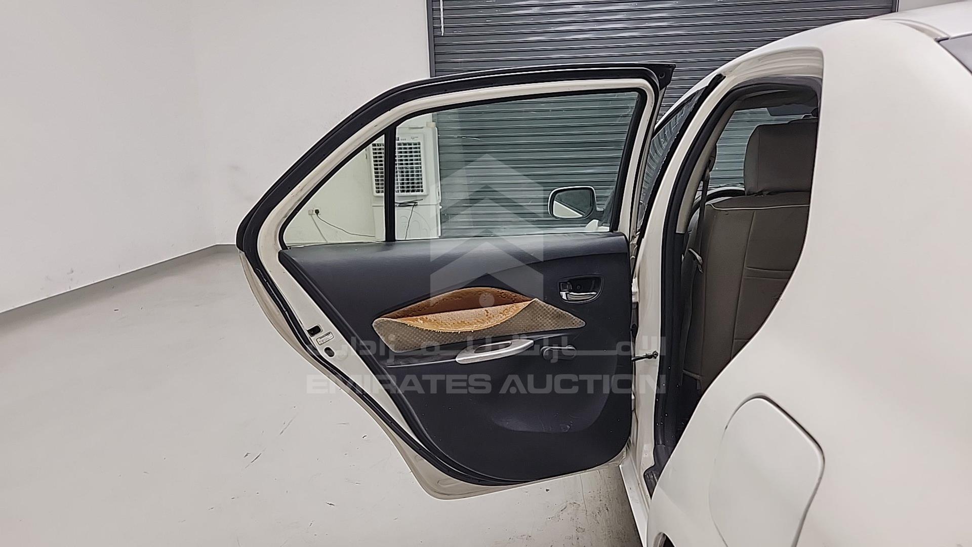 2006 TOYOTA YARIS VIN: JTDBW933961022096