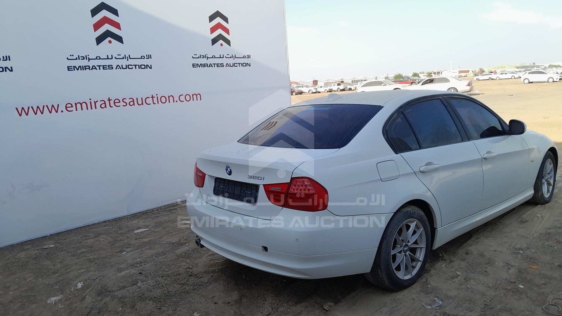 2011 BMW 320I VIN: WBAPG5105BA846365