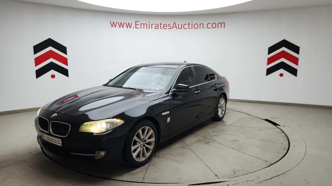 2013 BMW 535 i — Front Left Angle — Photo 8