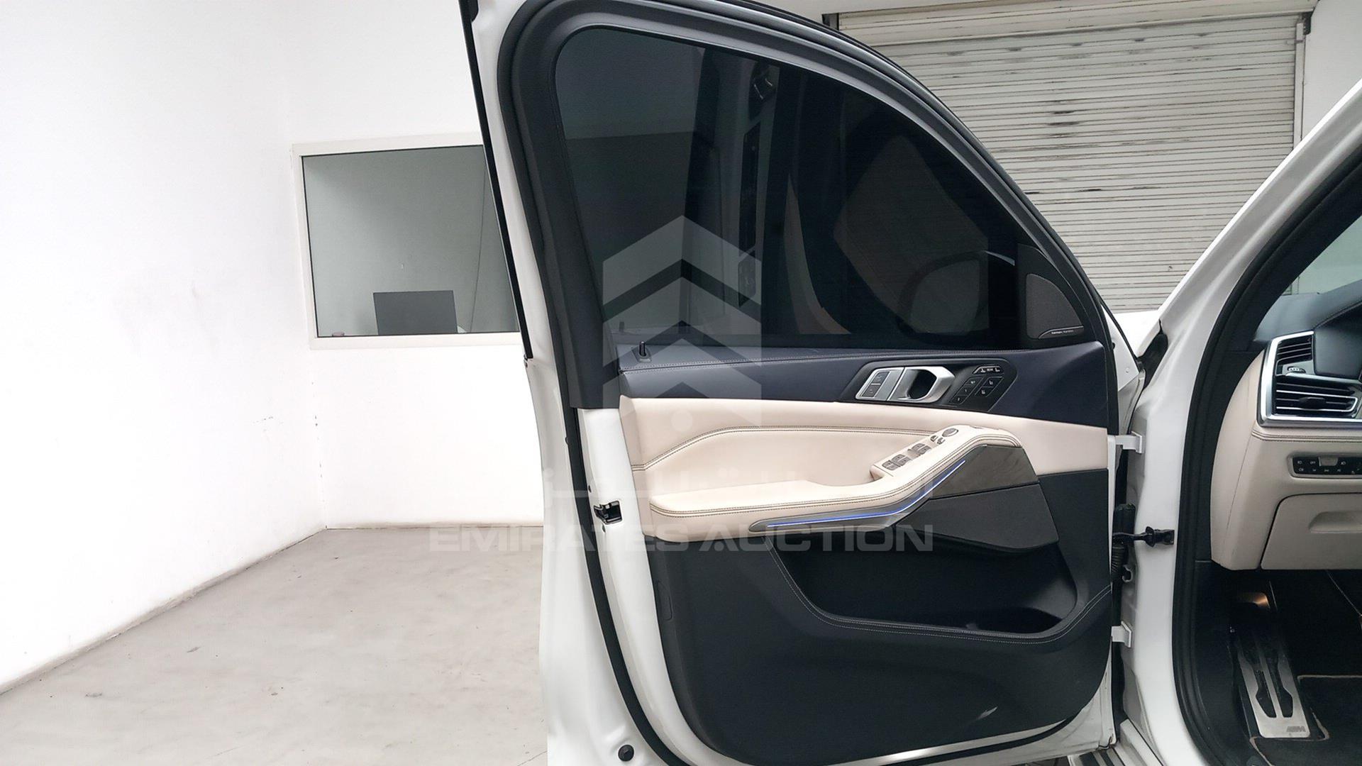2019 BMW X 7 VIN: WBACX4A02KLB37490
