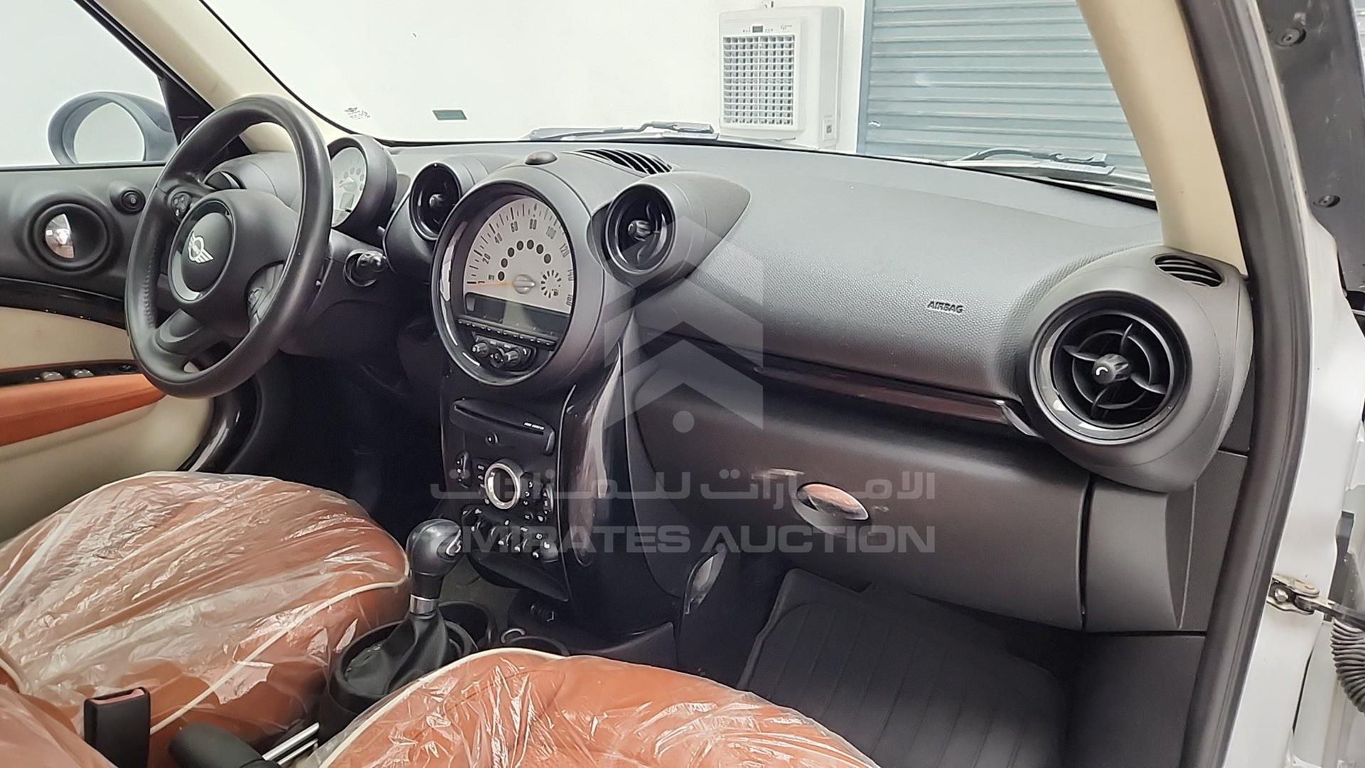 2014 MINI COOPER VIN: WMWZC3C50EWP27812