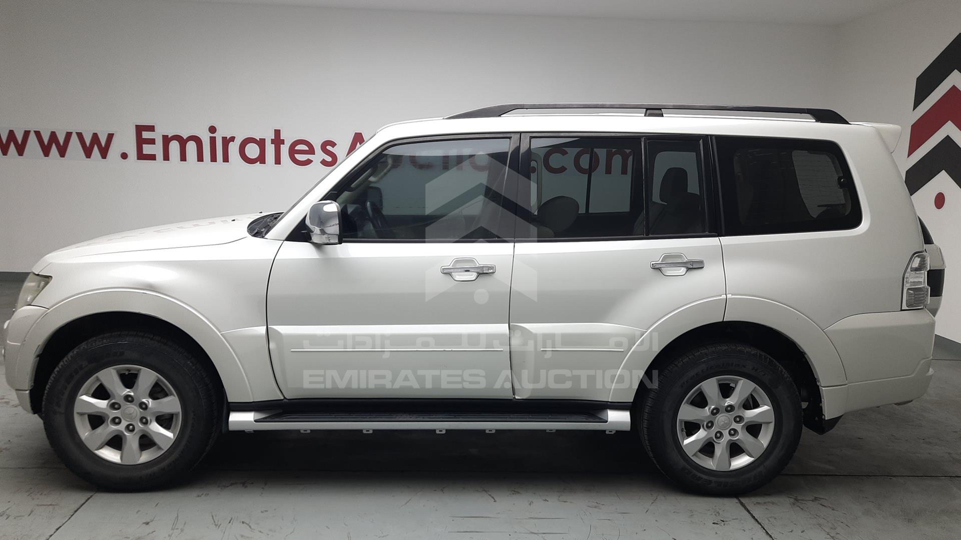 2017 MITSUBISHI PAJERO VIN: JE4MR62N3HJ705986