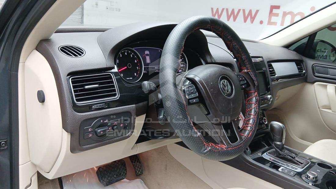 2014 Volkswagen Touareg — Front Left Driver Dashboard View — Photo 13