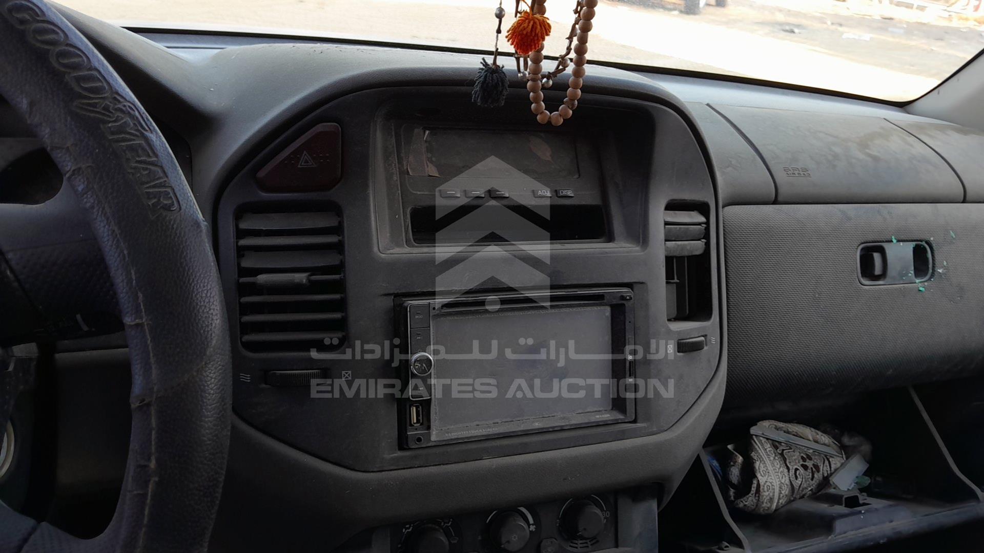 2007 MITSUBISHI PAJERO VIN: JMYLRV73W7J703442