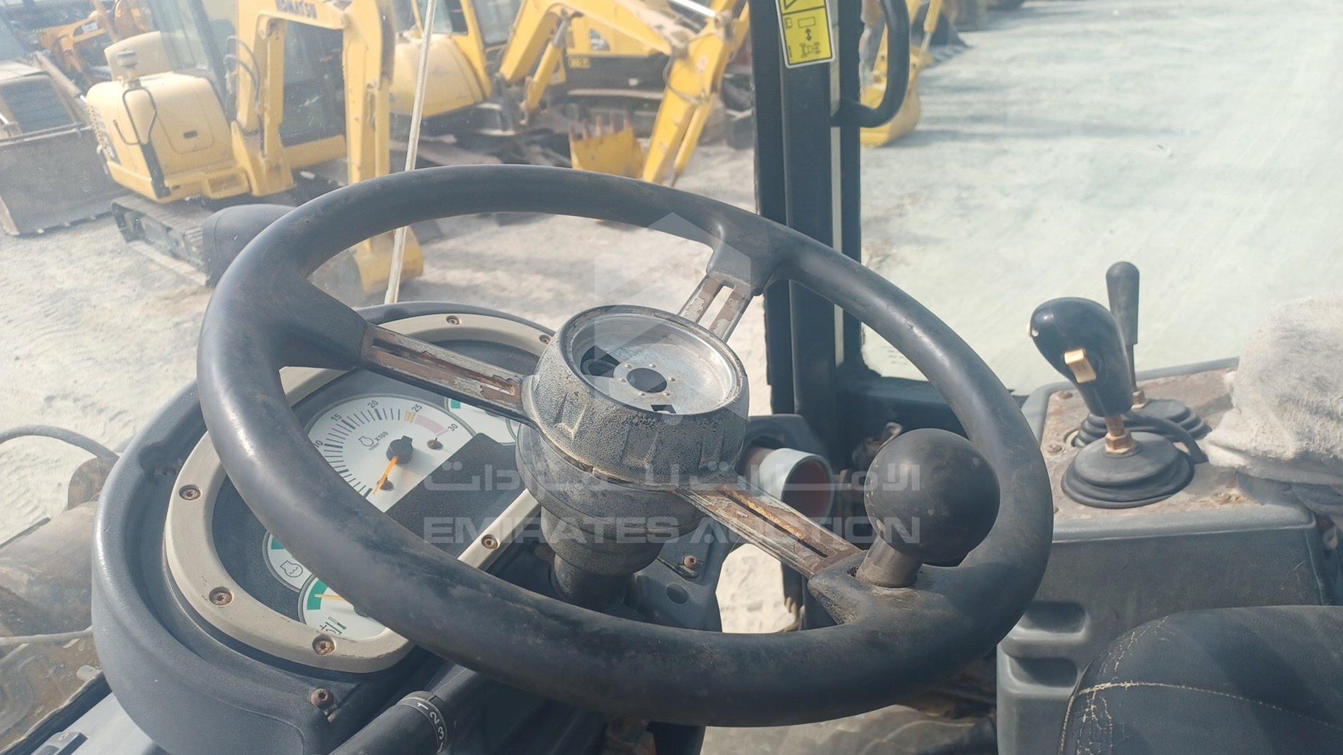 2009 CATERPILLAR 930H VIN: CAT0930HJFTD01067