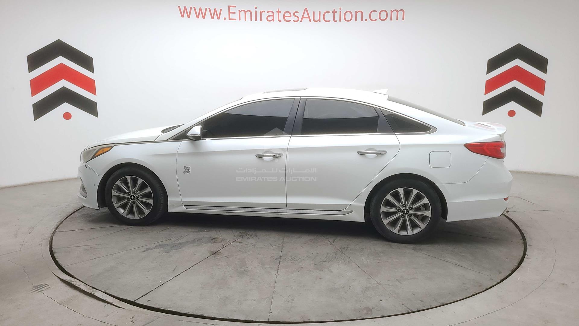 2016 HYUNDAI SONATA VIN: 5NPE34AF1GH334994
