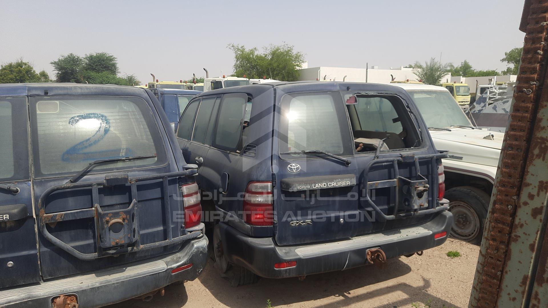 2004 TOYOTA LAND CRUISER VIN: JTECB09J543013541