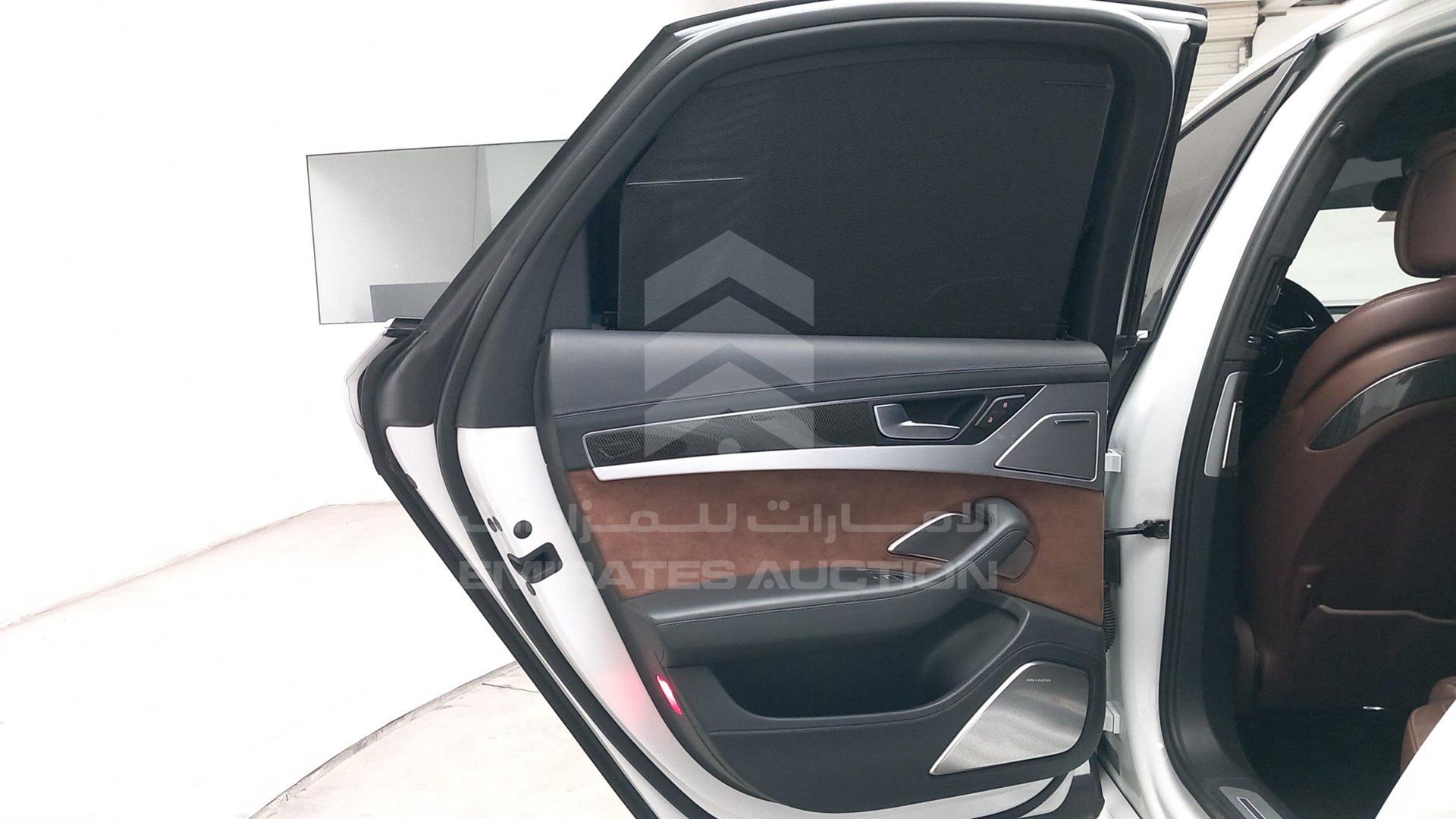 2016 AUDI S8 VIN: WAUG2BFD4GN000253