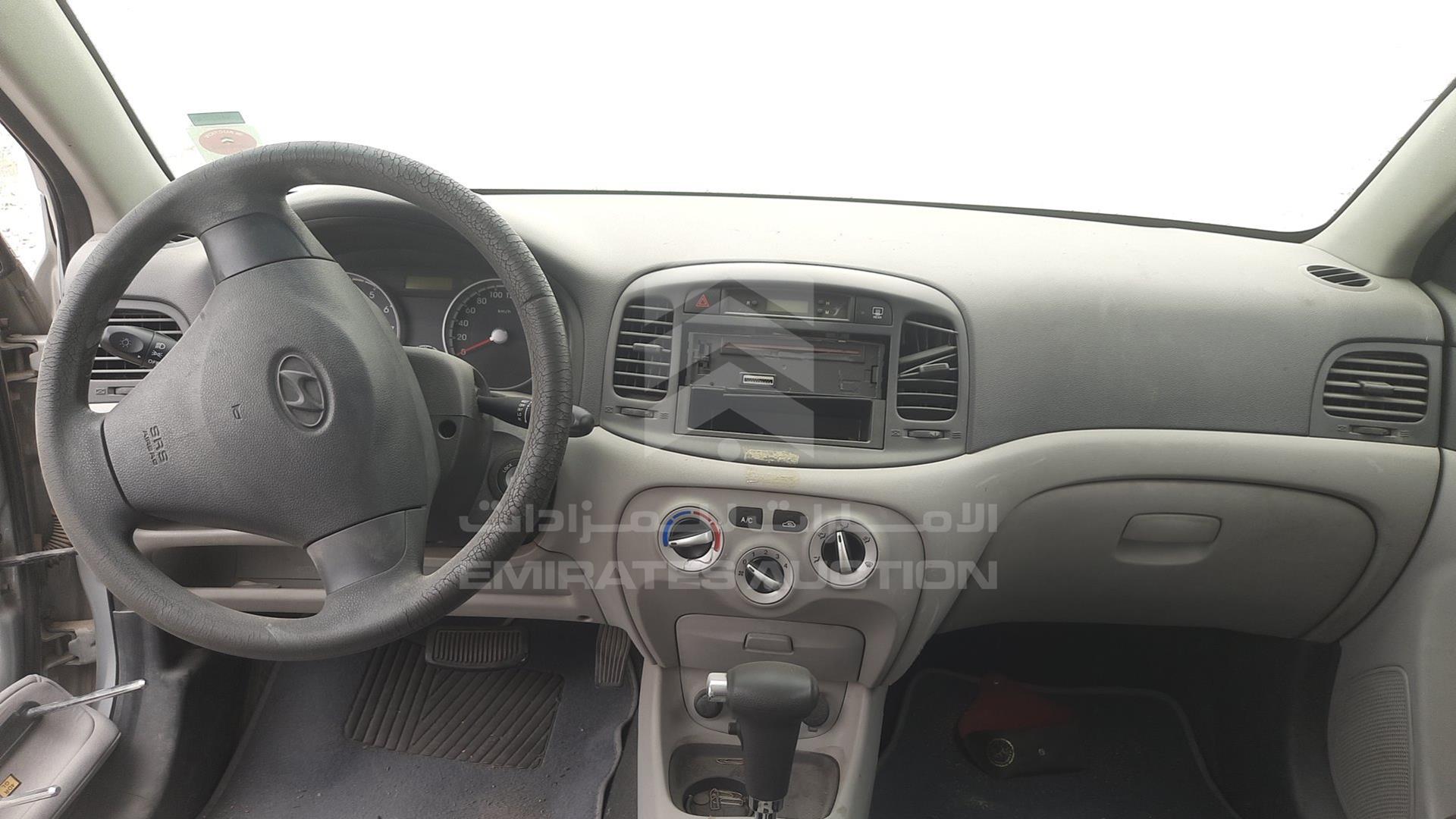2010 HYUNDAI ACCENT VIN: KMHCM41A1AU449161