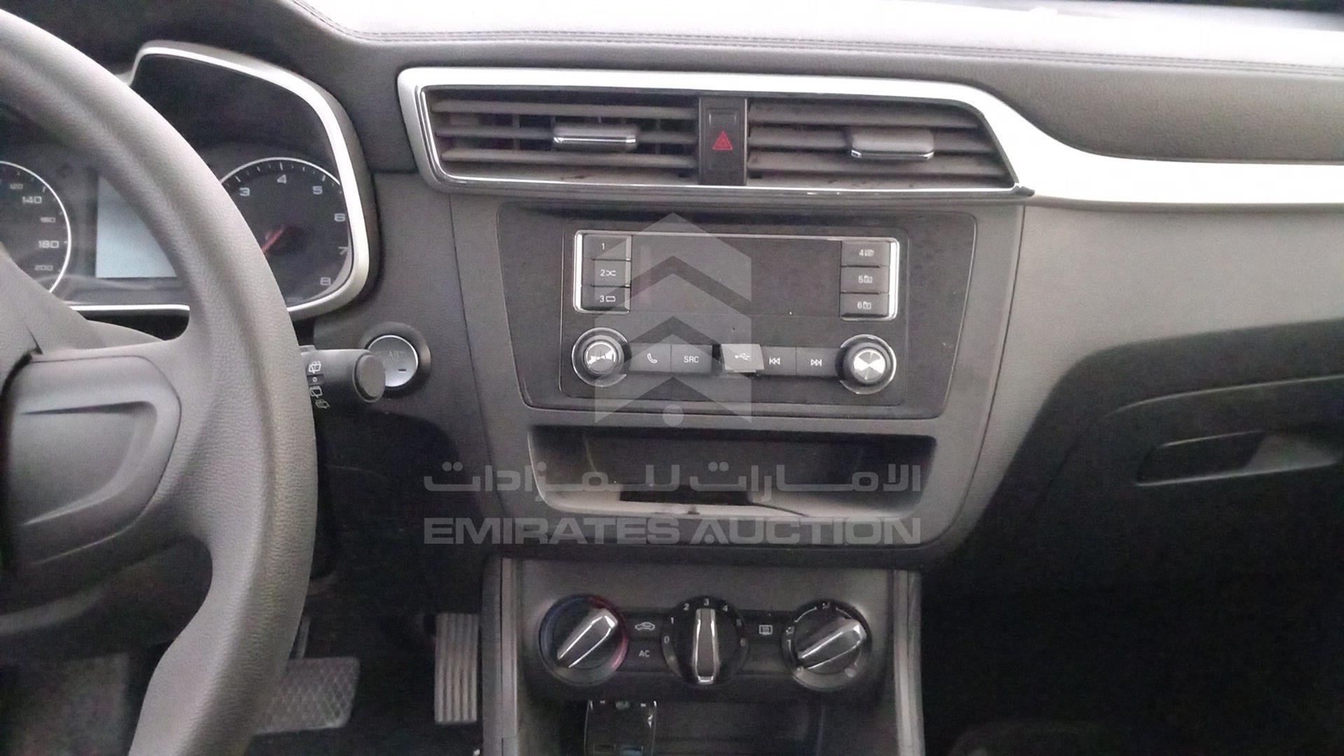 2020 MG ZS VIN: LSJW74U39LZ013894