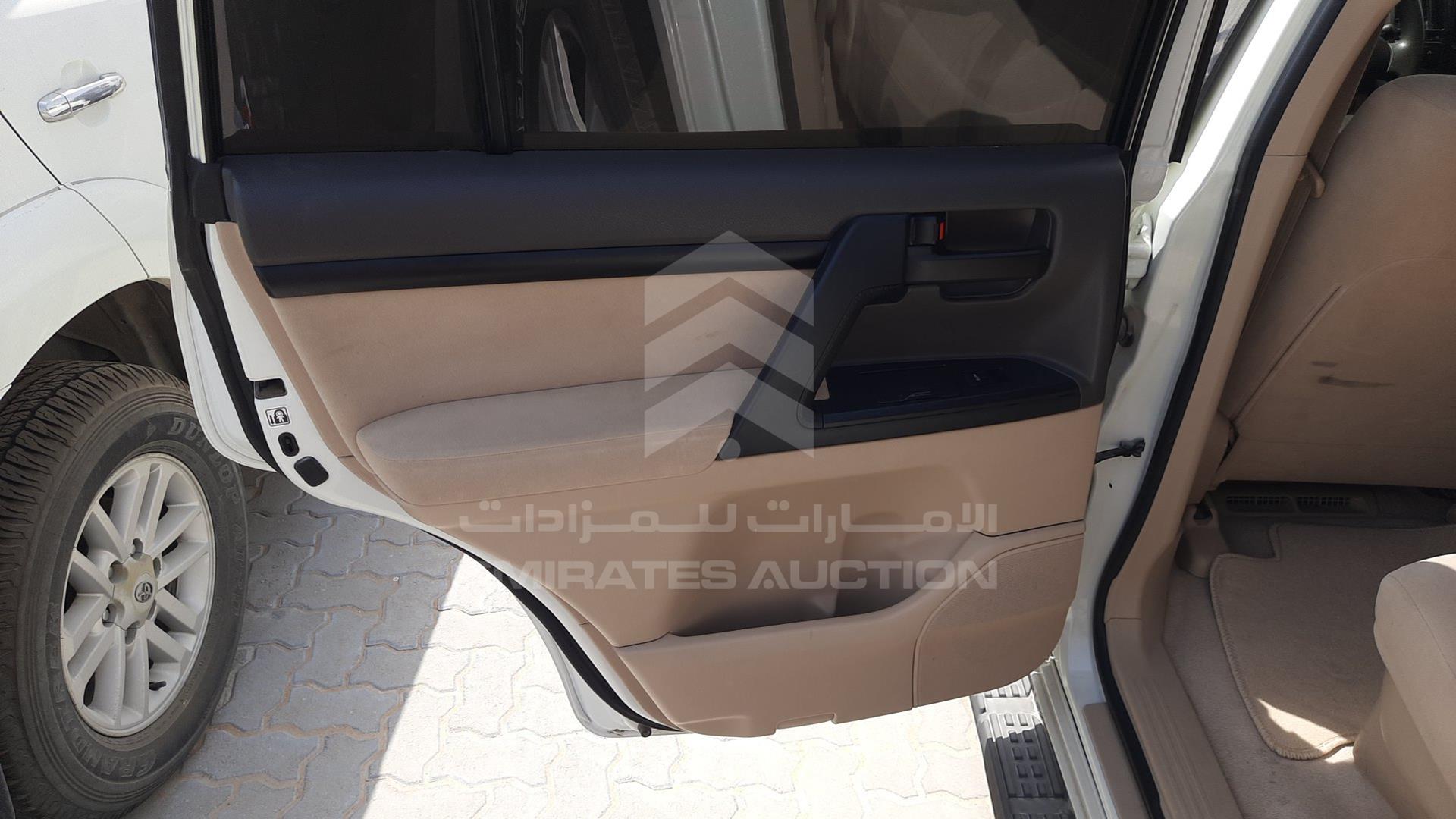 2014 TOYOTA LAND CRUISER VIN: JTMDU09J9E5082015