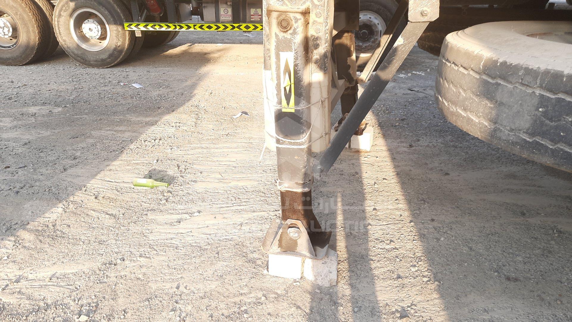 2008 3 AXLES TIPPER TRAILER --- VIN: UAE3S0108R032683