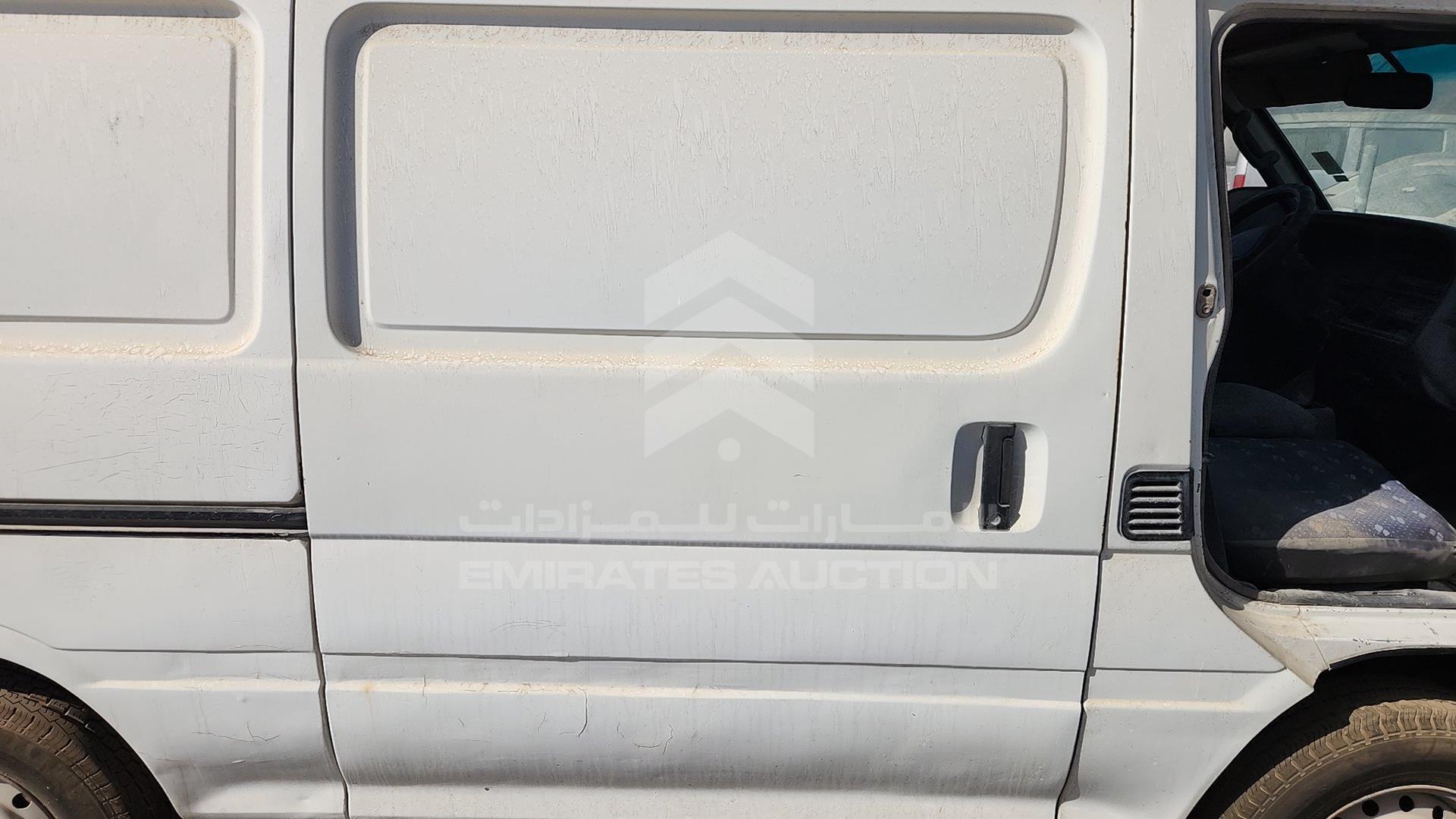 2000 TOYOTA HIACE VIN: JT4ZA1191Y0035729