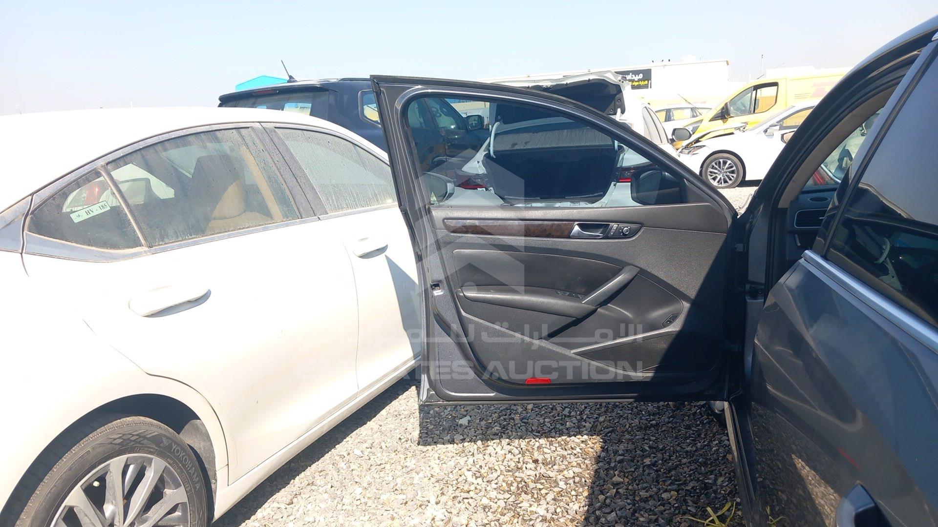 2015 VOLKSWAGEN PASSAT VIN: WVWCR7A37FC001349
