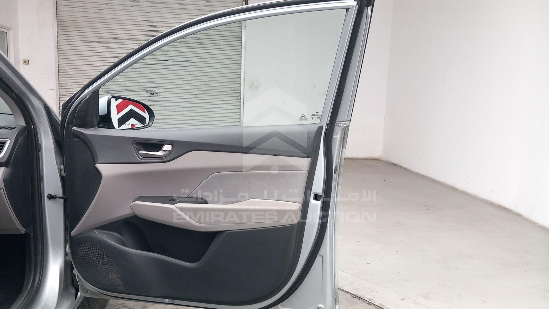 2019 HYUNDAI ACCENT VIN: MALC741C3KM105441