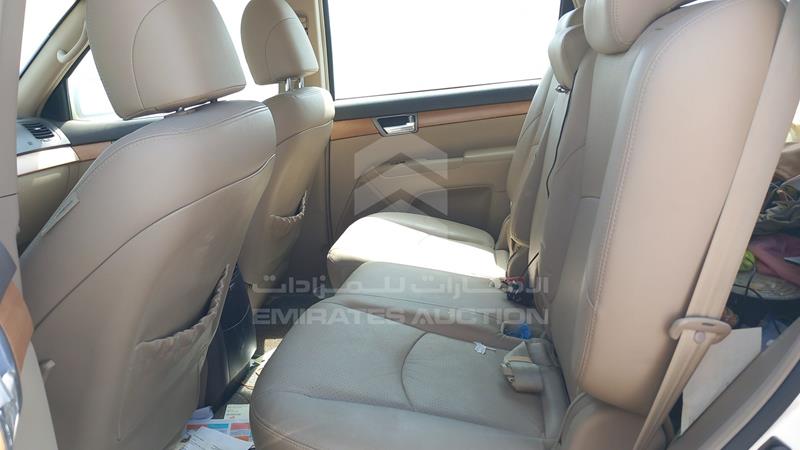 KNAKN8119F5122686 Auction: EmiratesAuction Lot: 406990 KNAKN8119F5122686 Kia Mohave 2015 WHITE Photo 18