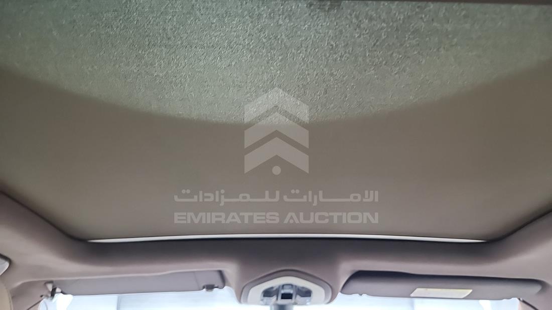 2016 Porsche Cayenne — Sun Roof View — Photo 17