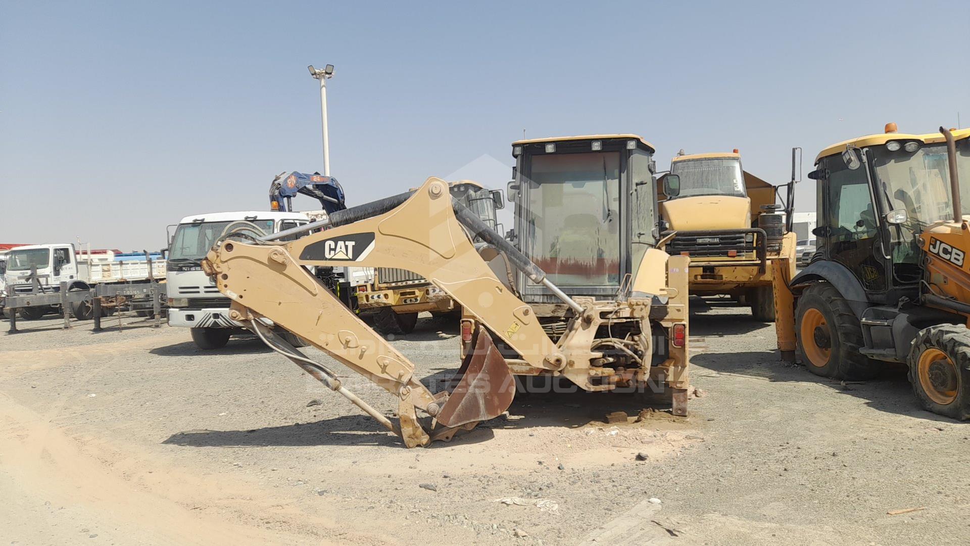 2015 CATERPILLAR 422F VIN: CAT0422FALYF00157