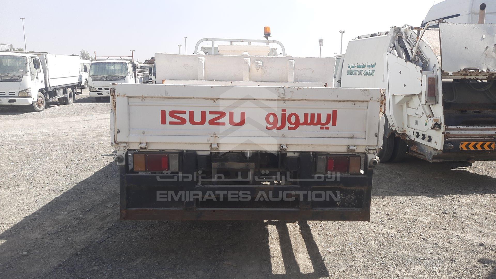 2008 ISUZU NKR VIN: JAAJP24G587K01907