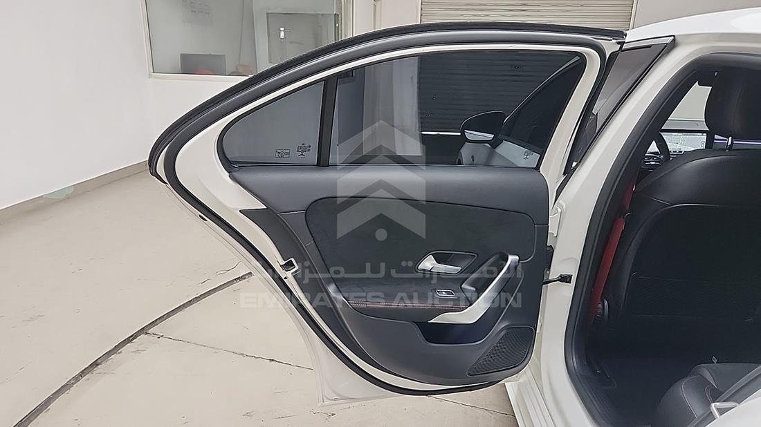 مرسيدس A 35 2020 — الباب الخلفي الأيسر — صورة 25