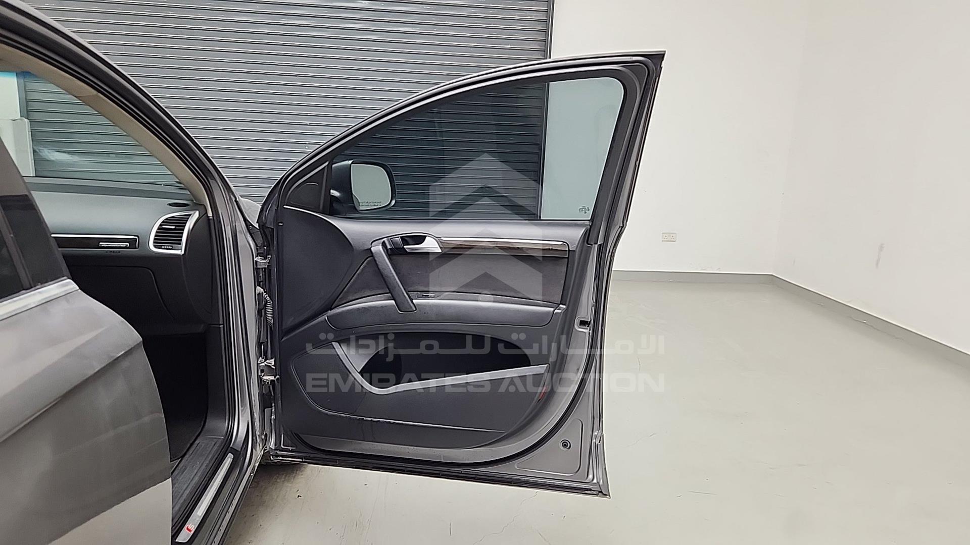 2012 AUDI Q7 VIN: WAUAGD4L1CD009179