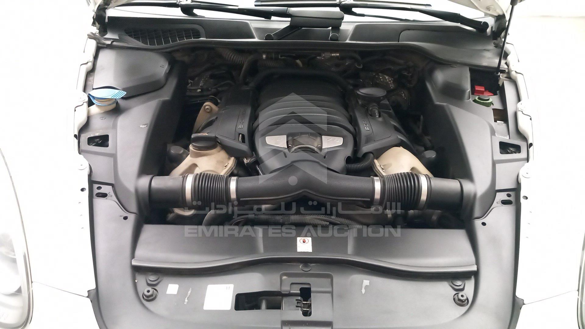 2013 PORSCHE CAYENNE VIN: WP1ZZZ92ZDLA83940
