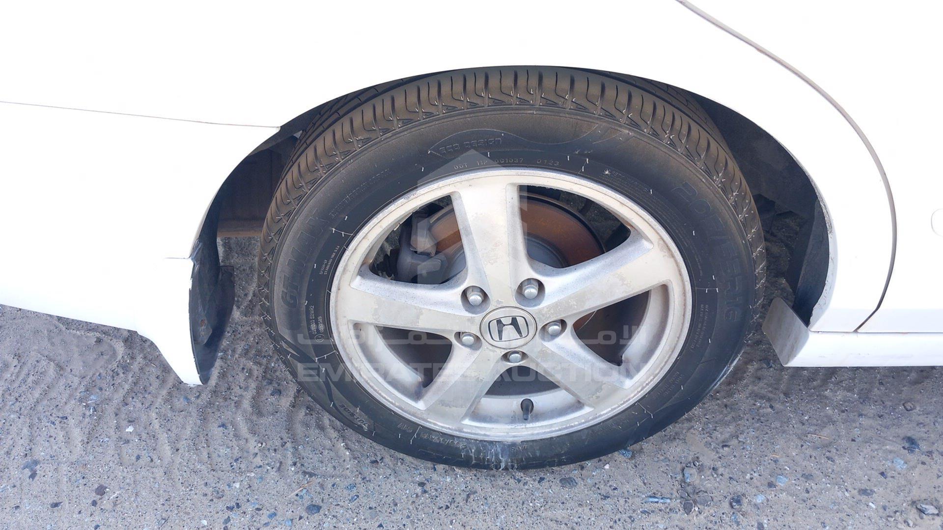 2004 HONDA ACCORD VIN: JHMCM56704C403479