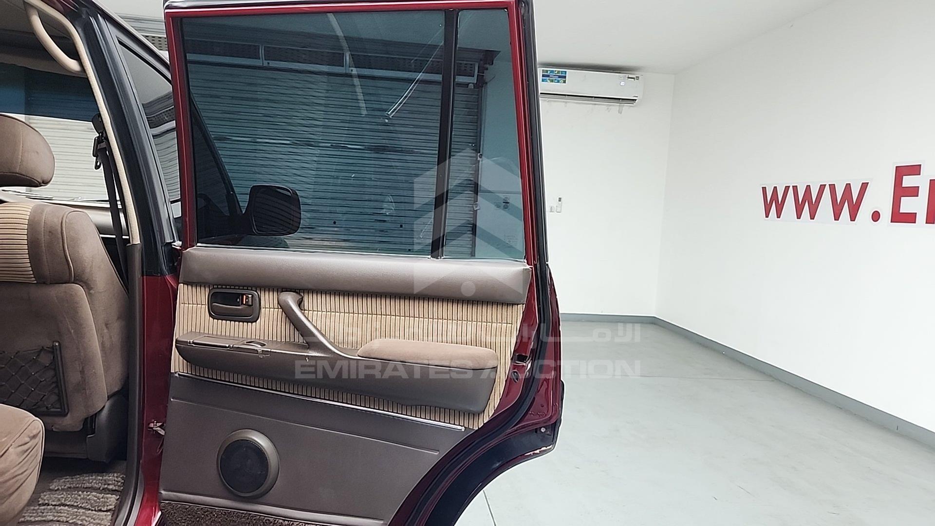 1990 TOYOTA LAND CRUISER VIN: FJ800000117