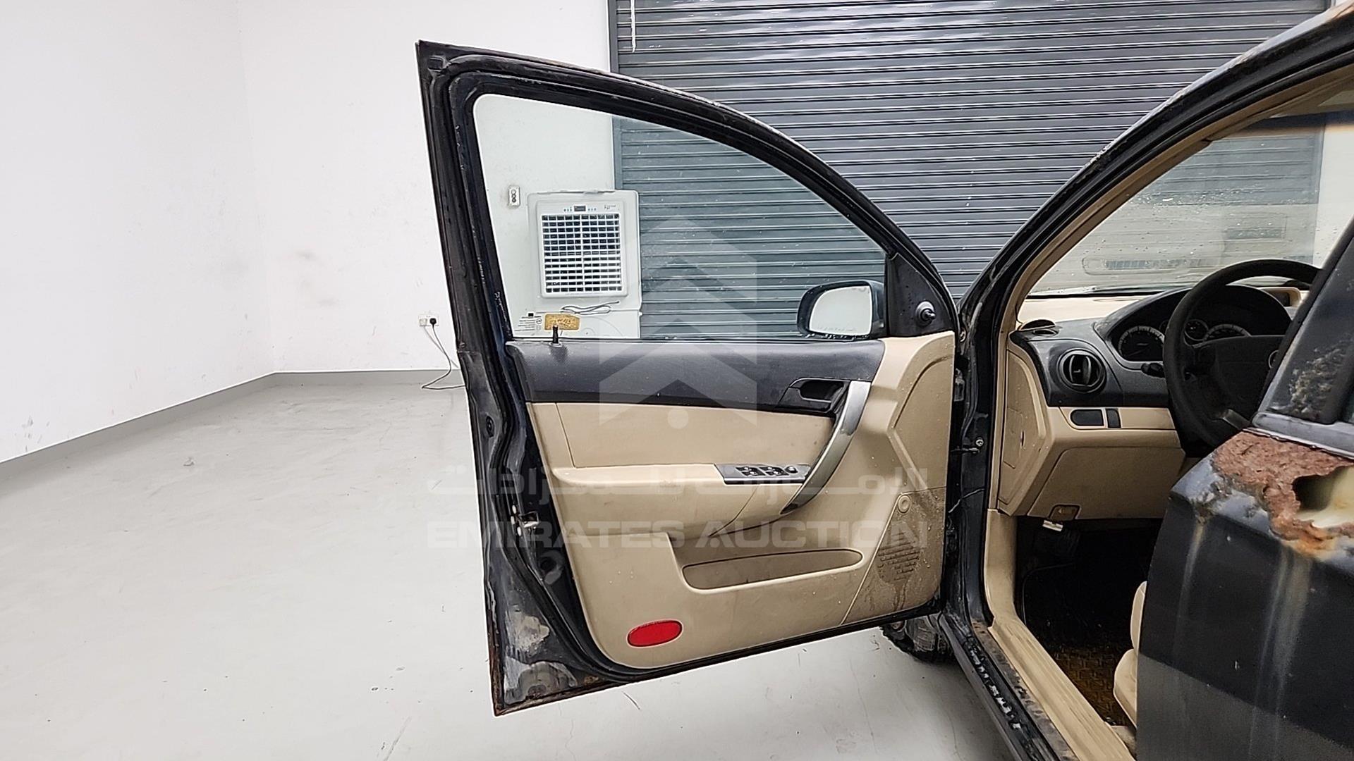 2007 CHEVROLET AVEO VIN: KL1TJ587X7B027883