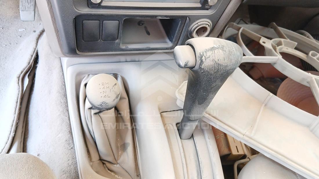 2001 Nissan Pathfinder — Gear View — Photo 17