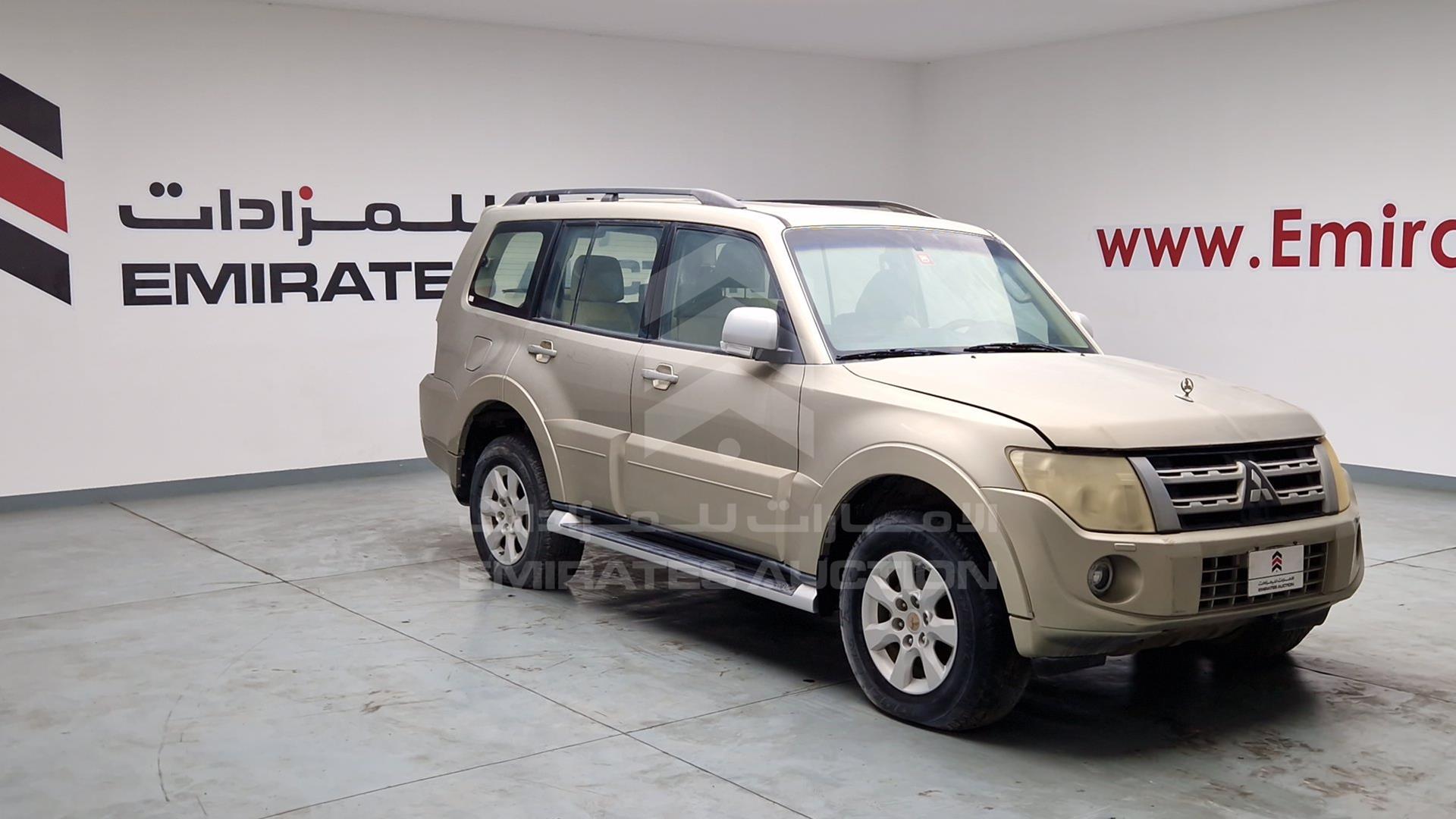 2013 MITSUBISHI PAJERO VIN: JMYLRV95WDJ704393