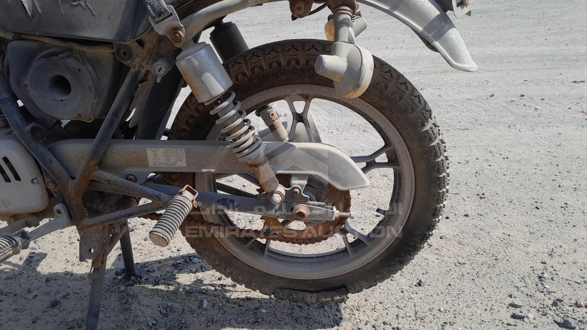 0 SUZUKI MOTORBIKE VIN: LC6PCJG9450803669