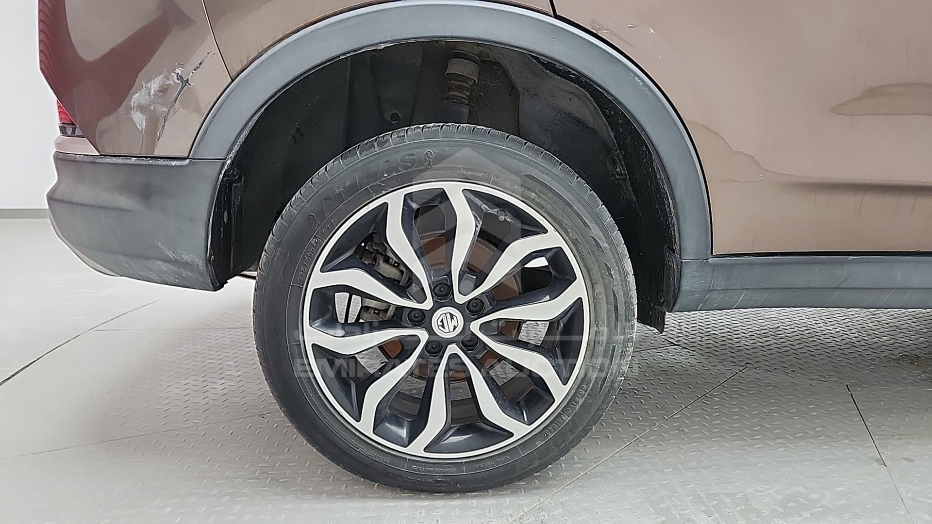 2016 MG GS VIN: LSJA24W34GS012141