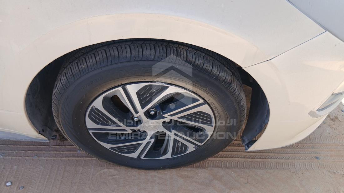 هيونداي سوناتا هجينة 2021 — الإطار الأمامي الأيمن — صورة 29
