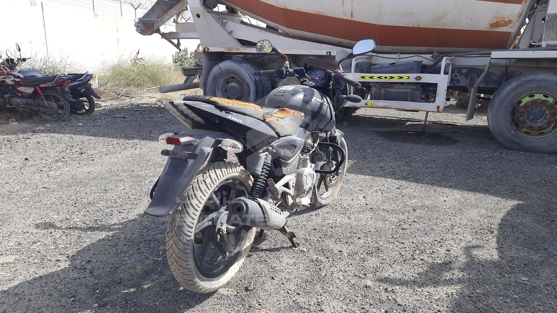 2014 BAJAJ PULSAR 180CC VIN: MD2A12DZ1ECC02113