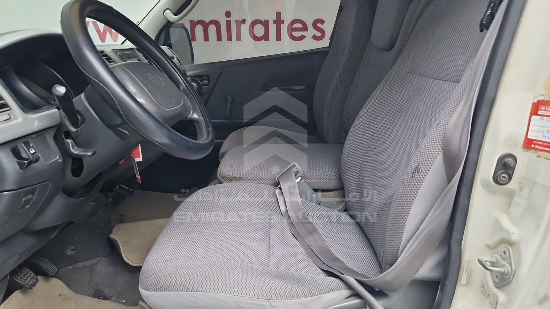 2007 TOYOTA HIACE VIN: JTGJX02P575007665