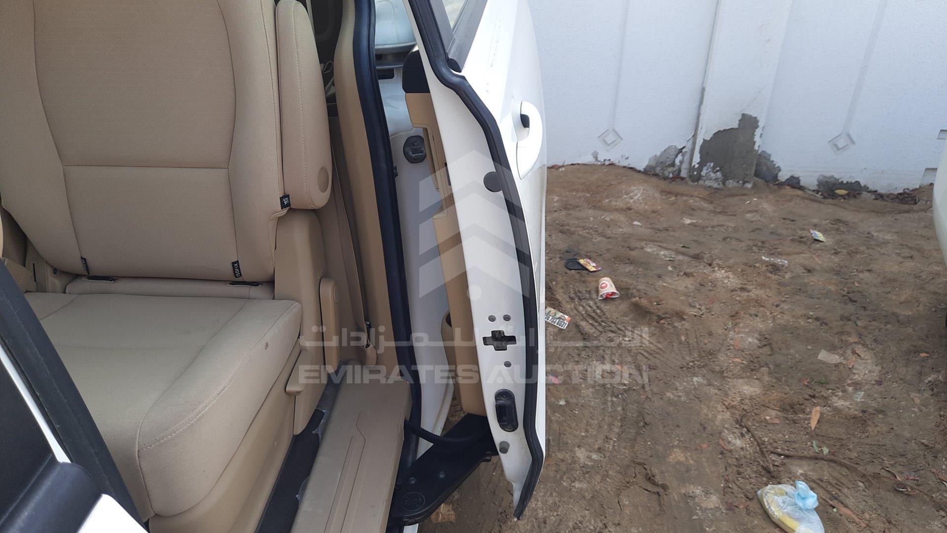 2020 KIA CARNIVAL VIN: KNAMB8126L6638052