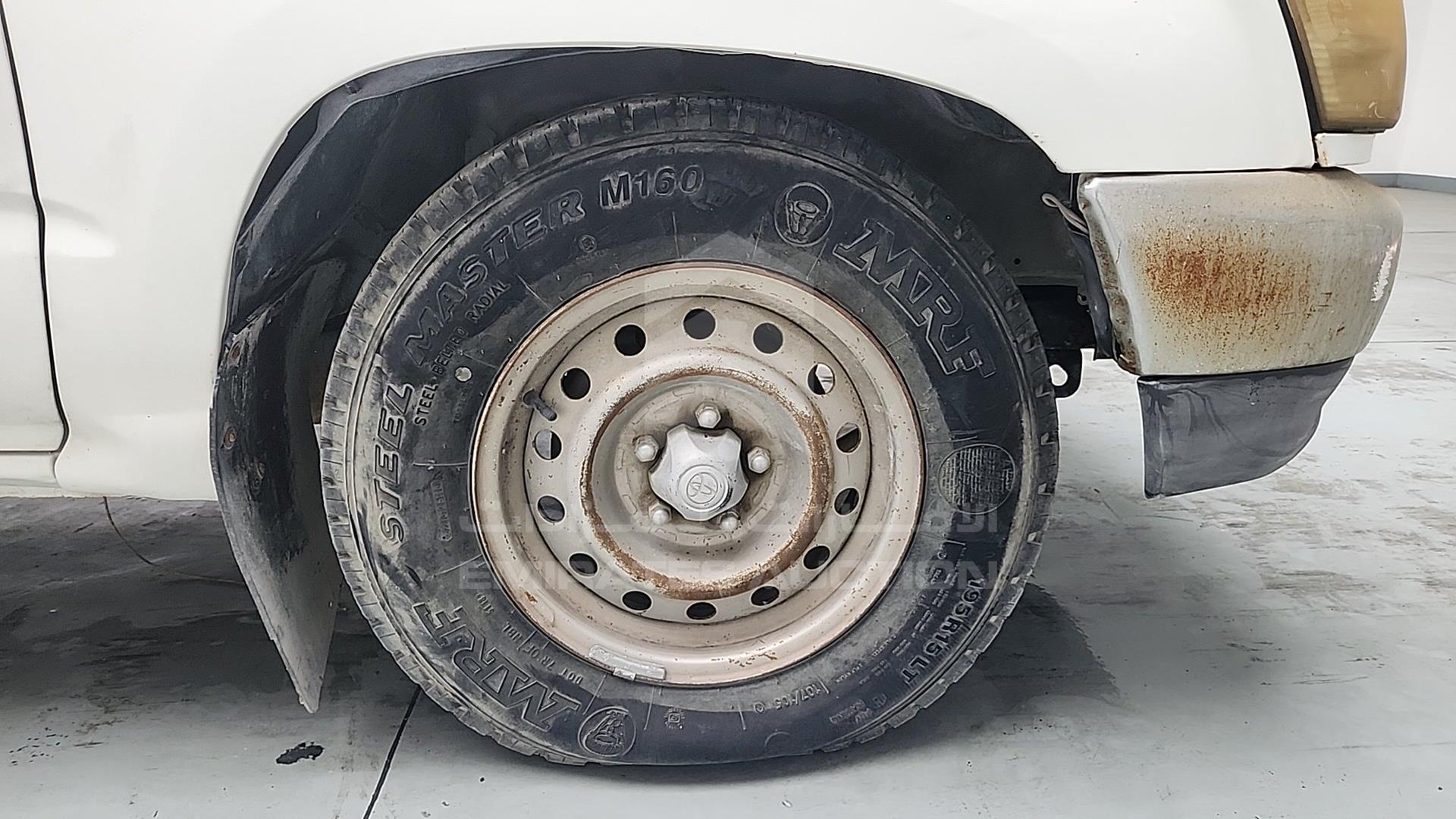 2005 TOYOTA HILUX VIN: JTFEM426450162201