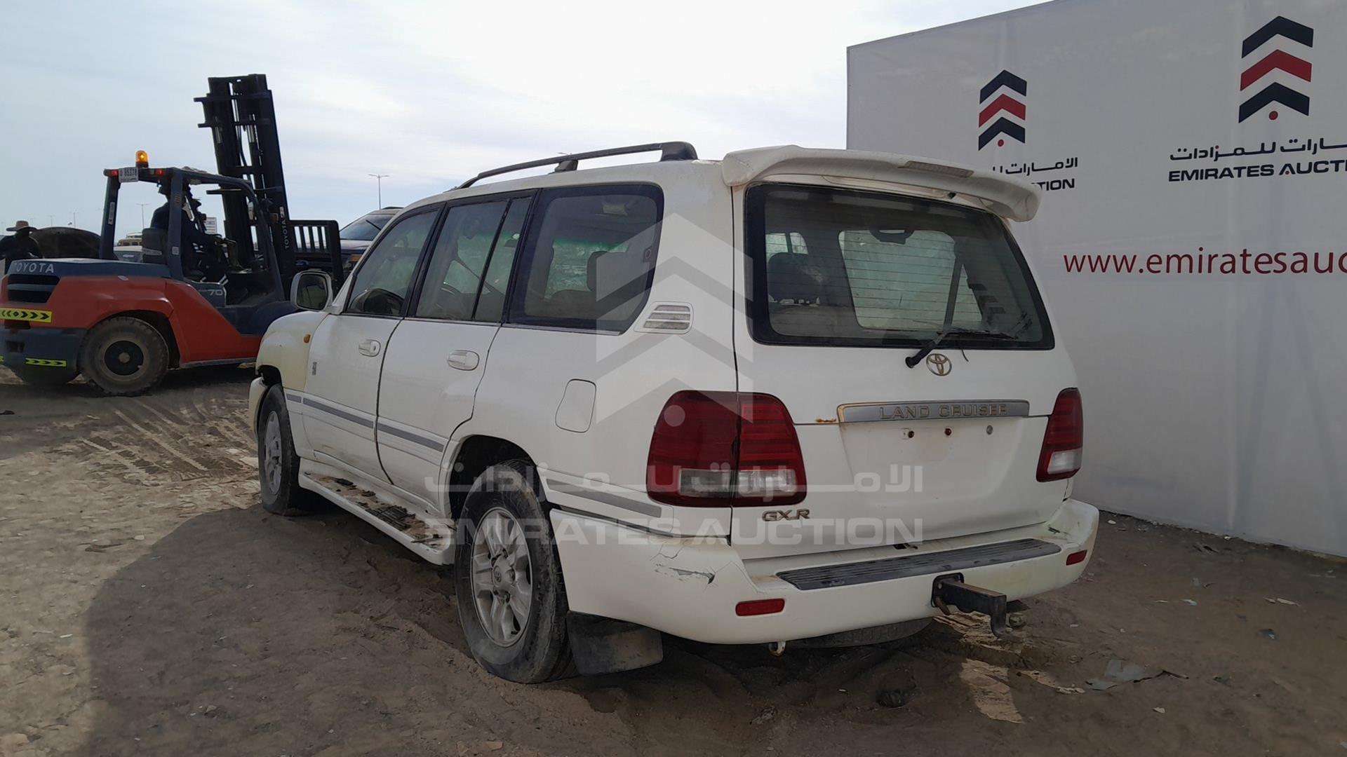 2006 TOYOTA LAND CRUISER VIN: JTEHJ09JX65132086