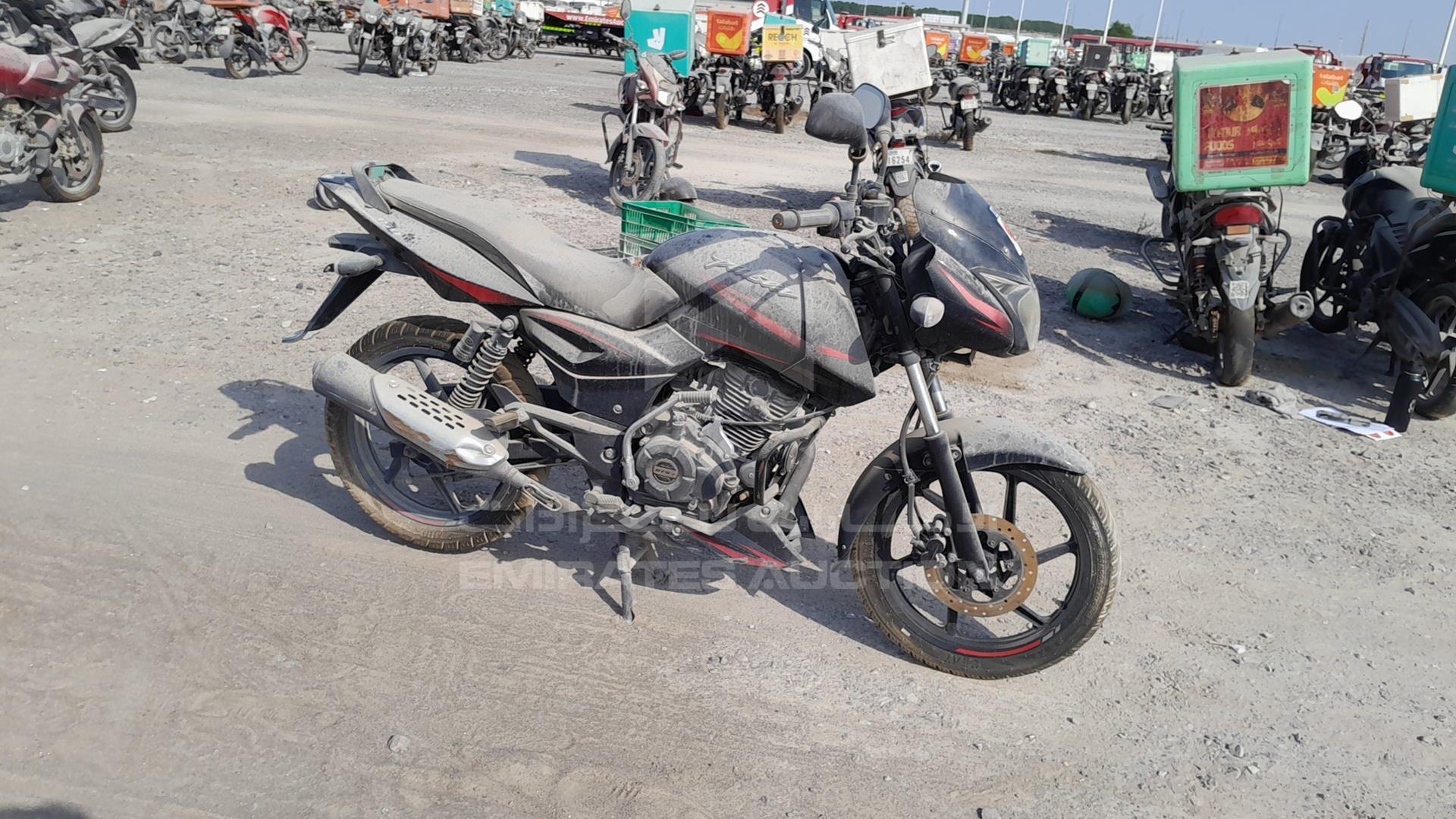 0 BAJAJ PULSAR VIN: MD2A11CX4LCE59290