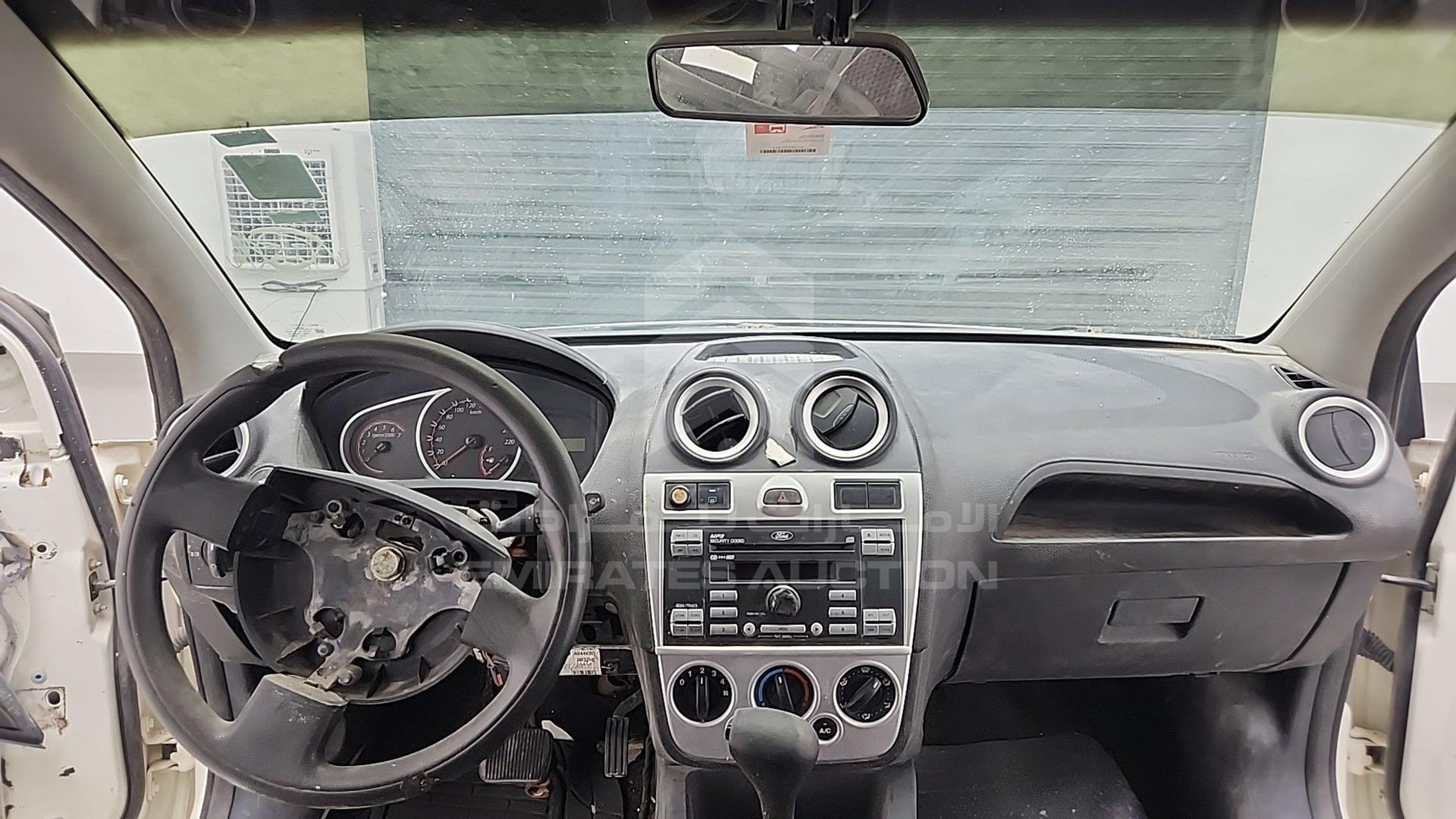2011 FORD FIGO VIN: MAJTJ21D6BAS61062