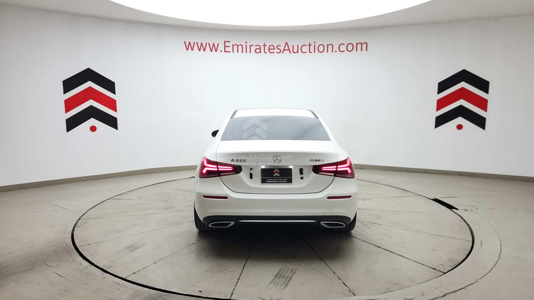 مرسيدس A220 2021 — الزاوية الخلفية — صورة 10