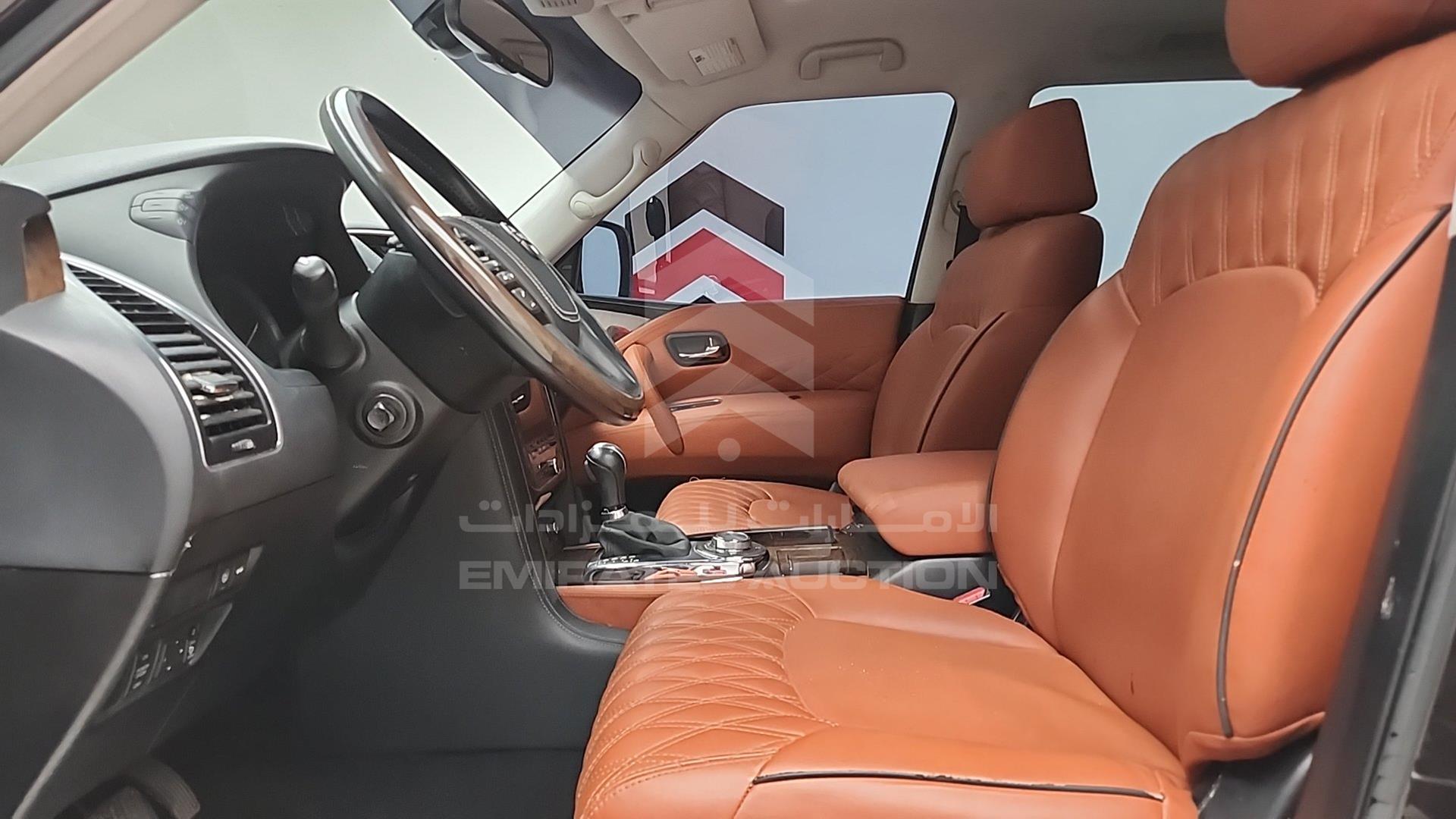 2011 INFINITI QX56 VIN: JNRAZ25Y0B9000342