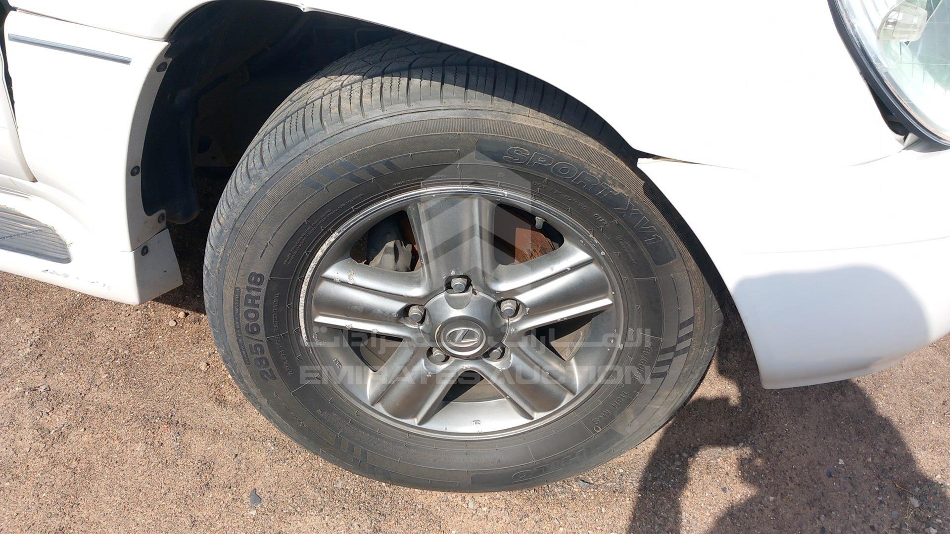 2006 LEXUS LX 470 VIN: JTJHT00W464007210