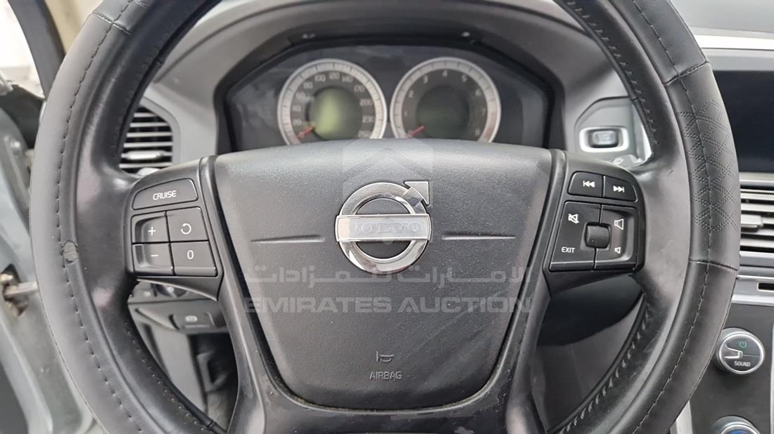 2011 Volvo XC 60 — Steering & Mounted Controls — Photo 16