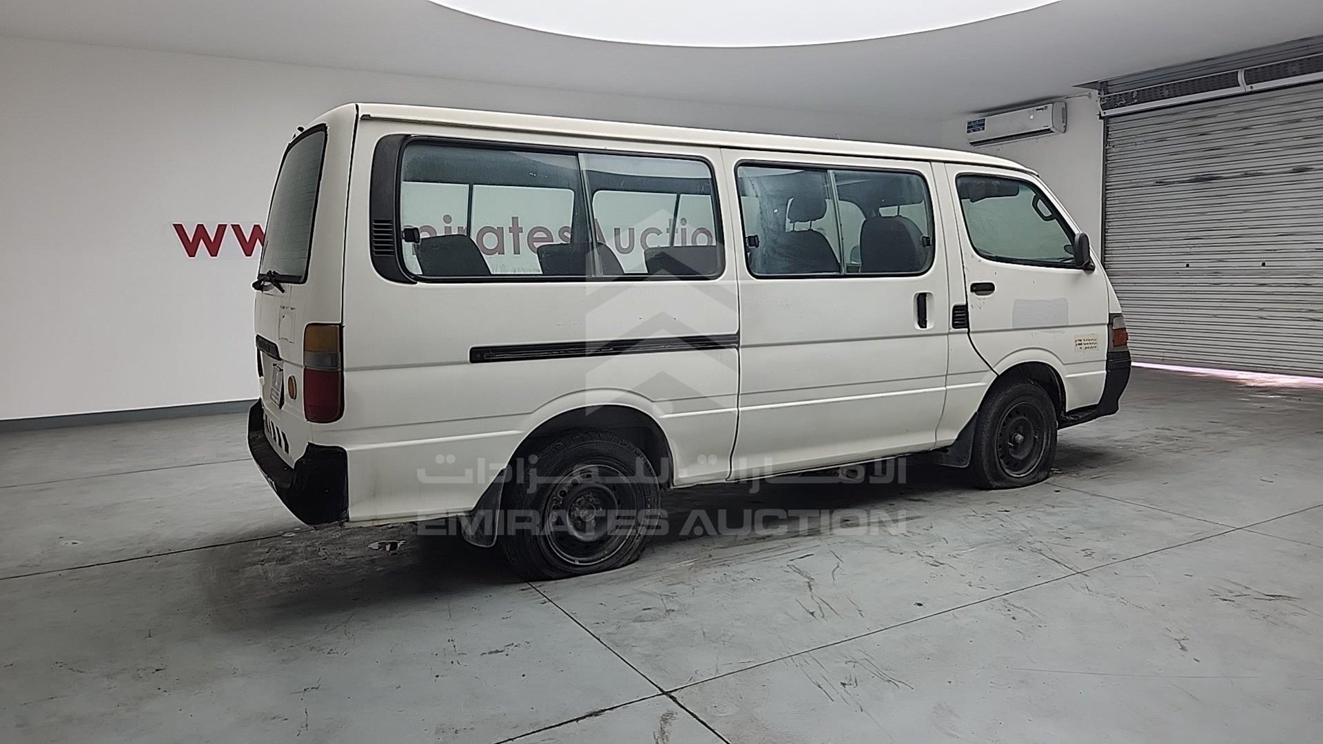 2003 TOYOTA HIACE VIN: JTCFR119337011416