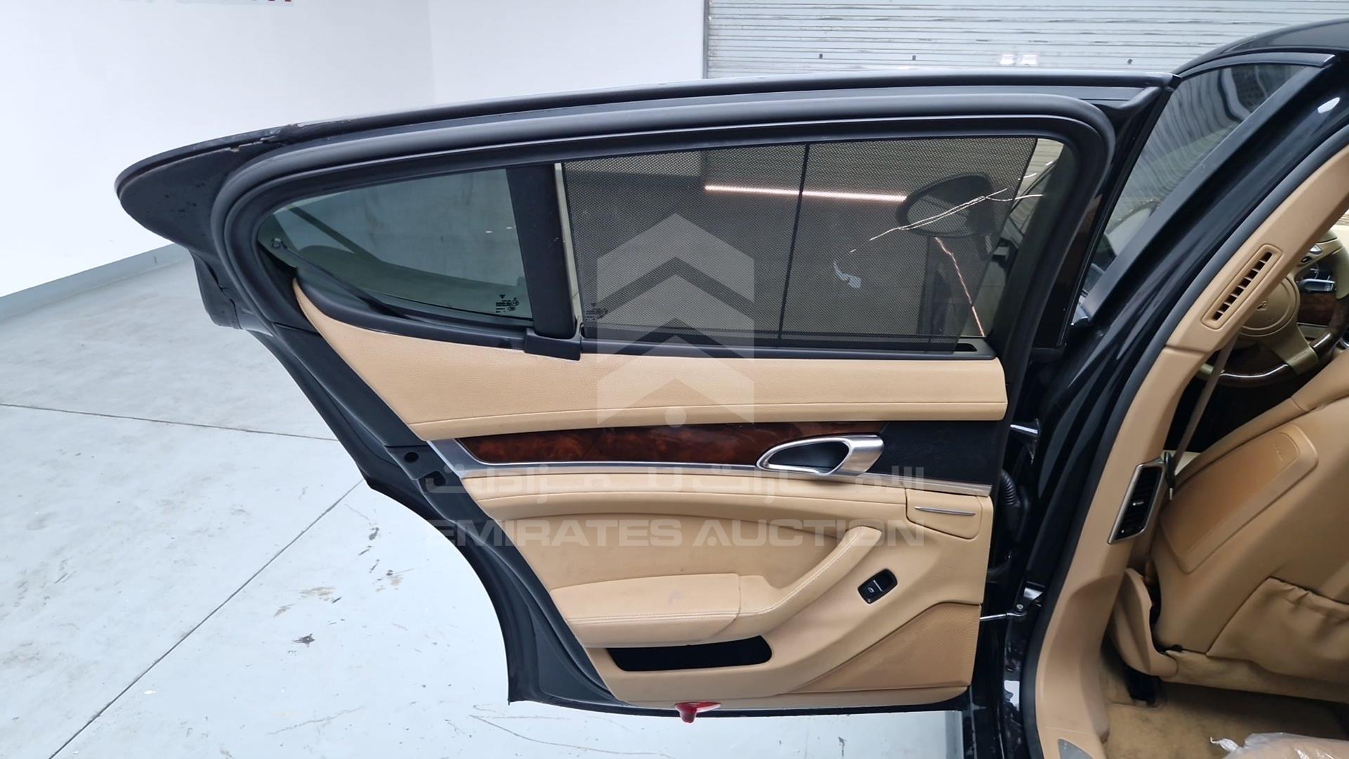 2011 PORSCHE PANAMERA VIN: WP0ZZZ97ZBL004992