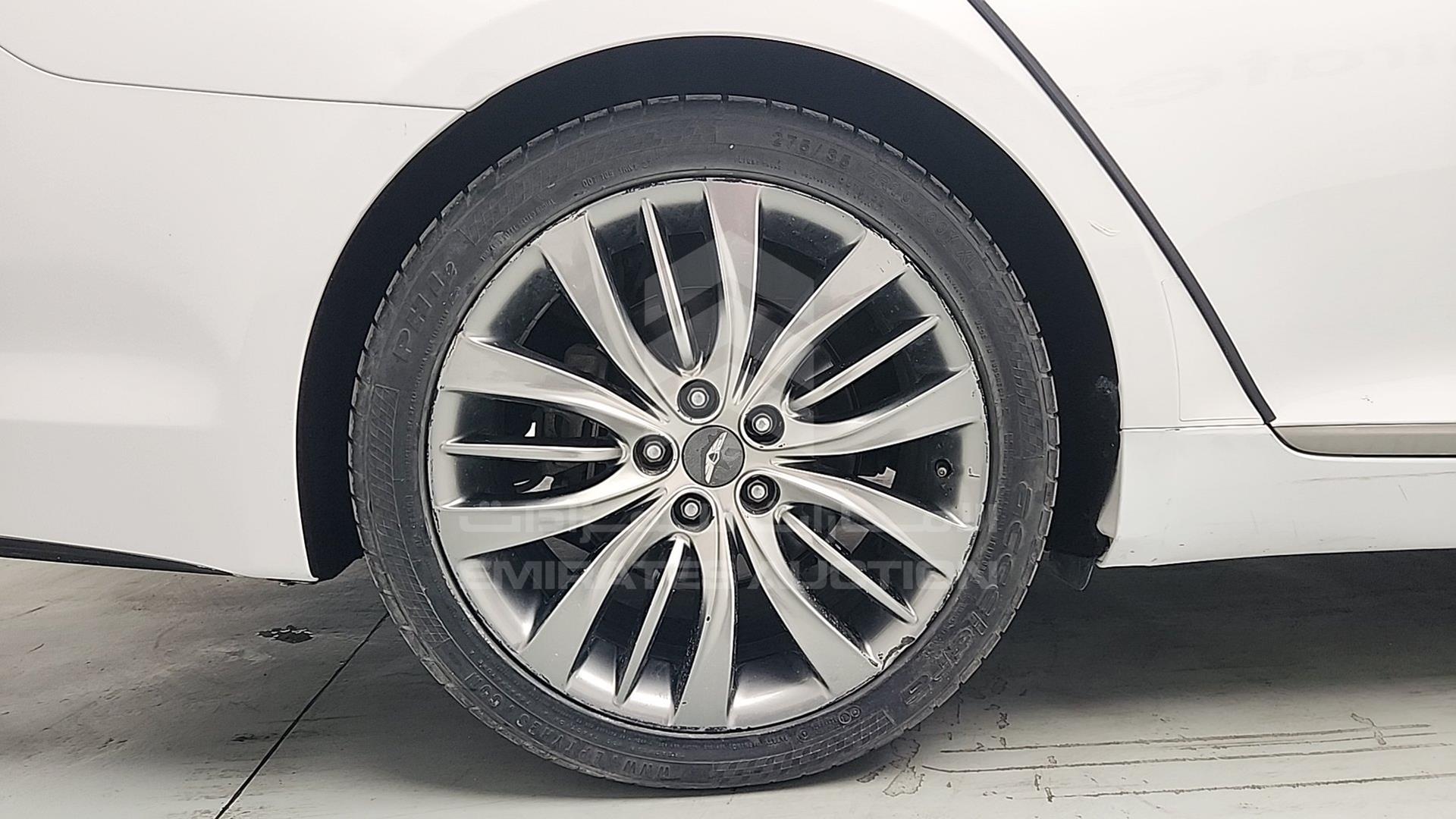 2015 HYUNDAI GENESIS VIN: KMHGN41EBFU057576